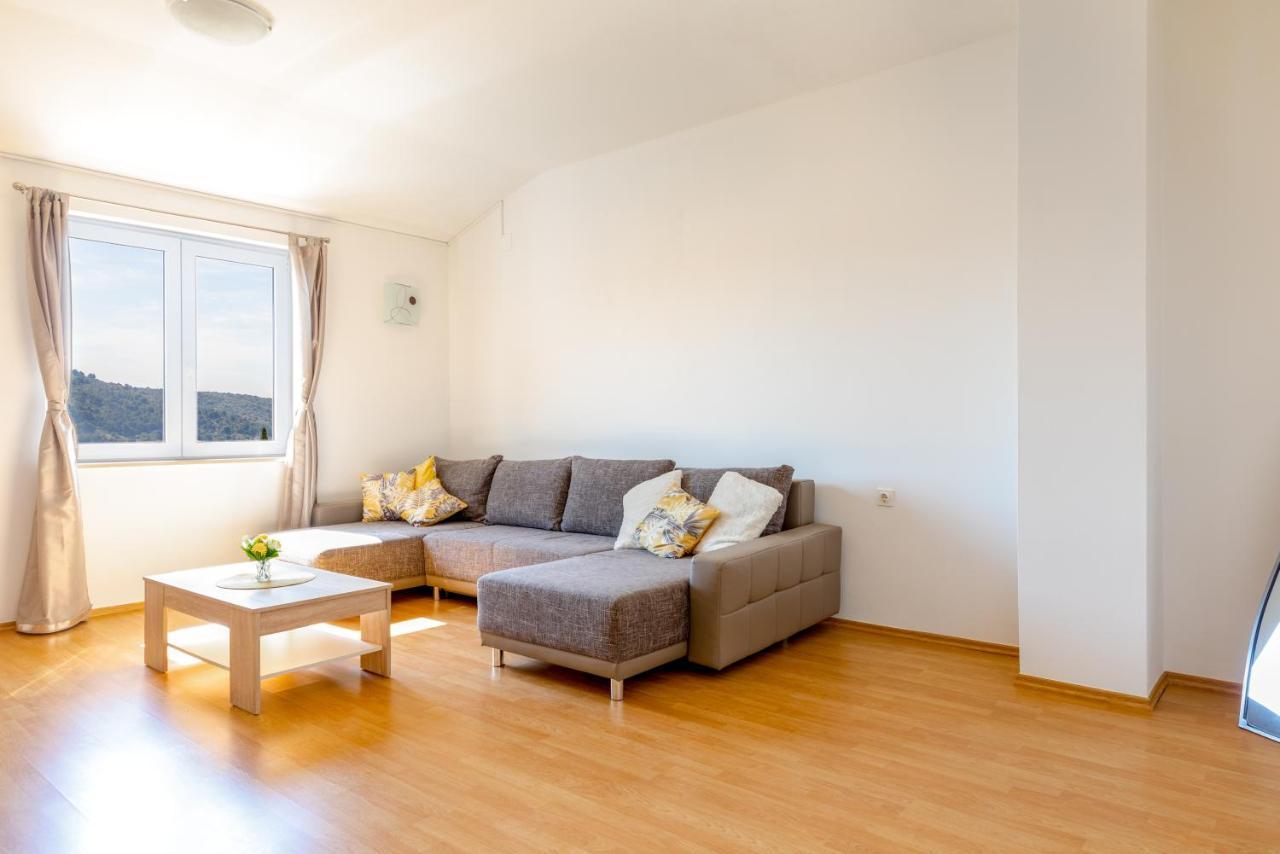 Apartments Villa Maja روغوزنيكا المظهر الخارجي الصورة