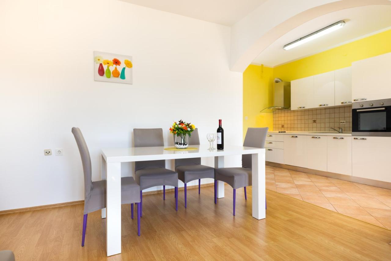 Apartments Villa Maja روغوزنيكا المظهر الخارجي الصورة