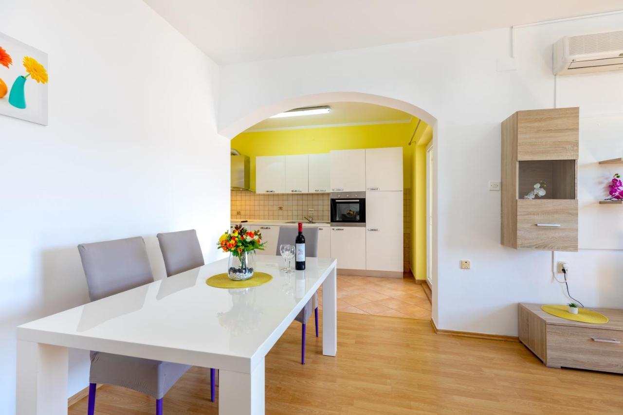 Apartments Villa Maja روغوزنيكا المظهر الخارجي الصورة