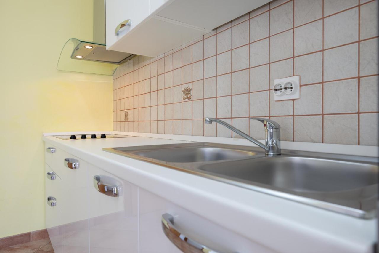Apartments Villa Maja روغوزنيكا المظهر الخارجي الصورة