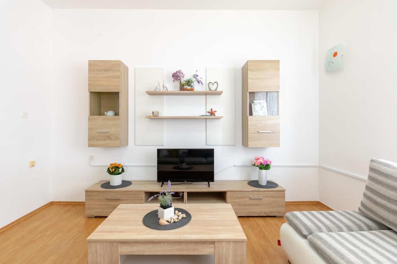 Apartments Villa Maja روغوزنيكا المظهر الخارجي الصورة