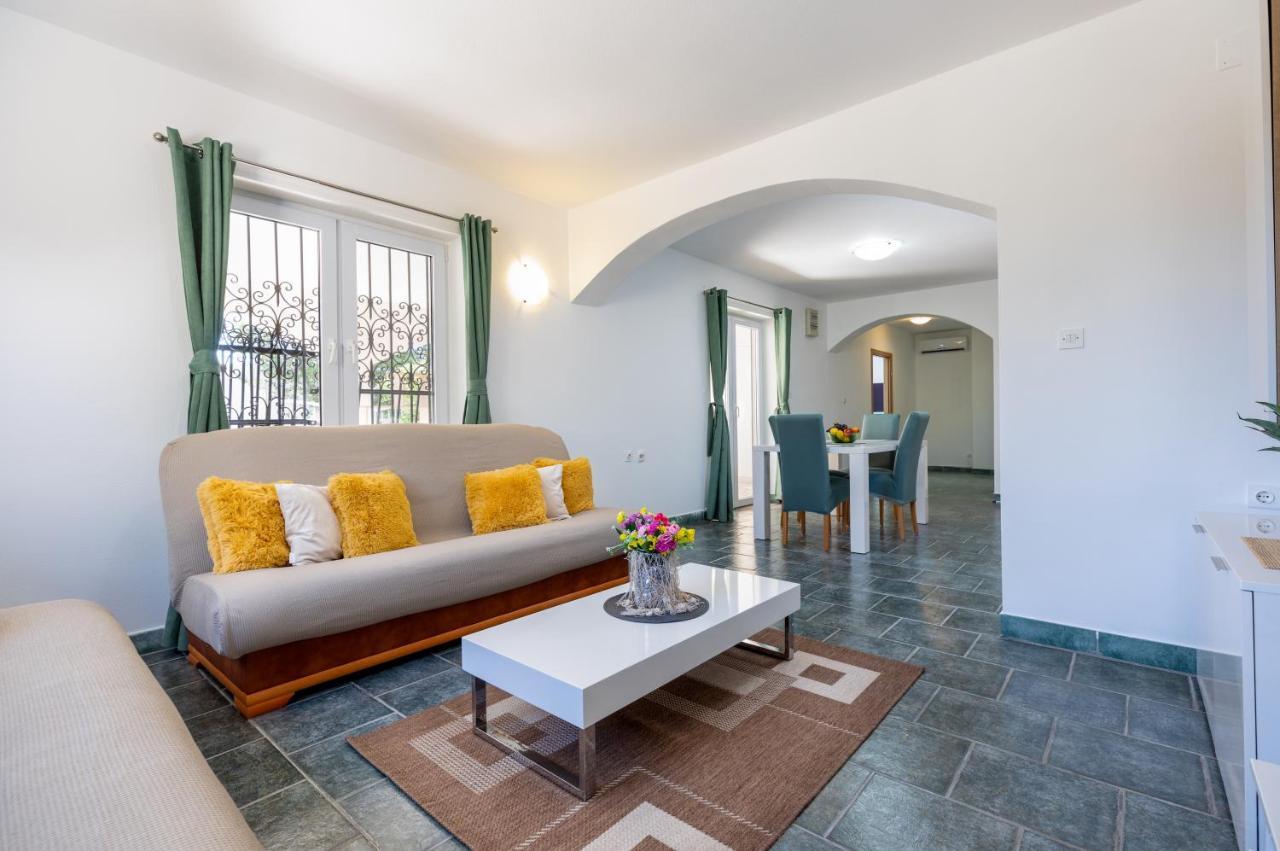 Apartments Villa Maja روغوزنيكا المظهر الخارجي الصورة